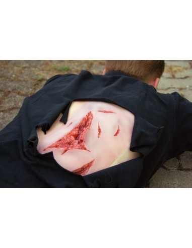 Moulage e simulazione di ampia lacerazione con...