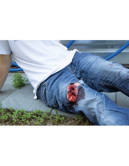 Moulage und Wundsimulation mit starker Blutung für Erler Zimmer Verband NW110